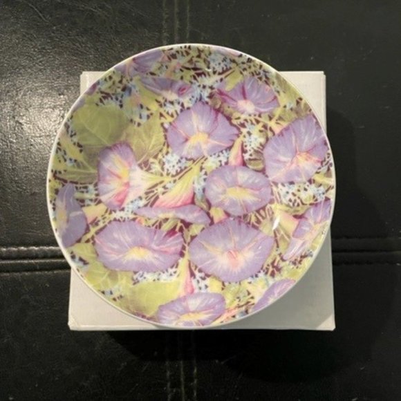 Small bone china bowl (new in box) - Picture 1 of 4